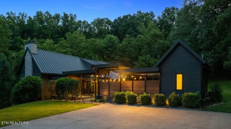 2325 Viewcrest Ln, Knoxville, TN 37932