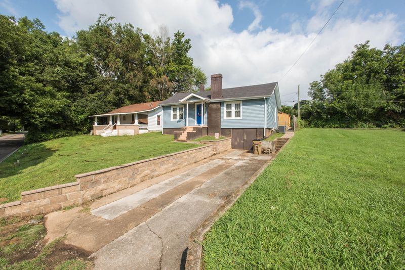 2327 Cedar Ln, Knoxville, TN 37918