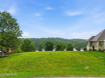 2327 Persimmon, Loudon, TN 37774