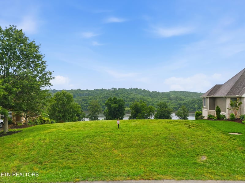 2327 Persimmon, Loudon, TN 37774