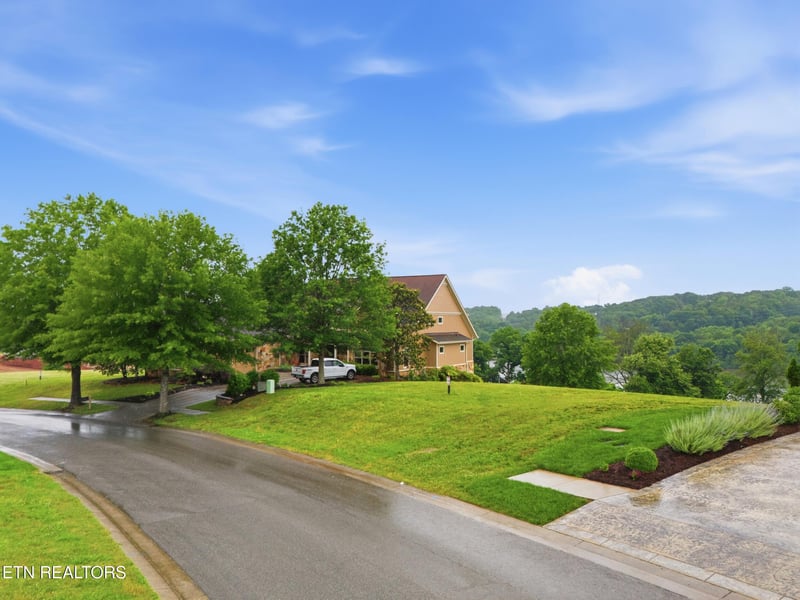 2327 Persimmon, Loudon, TN 37774