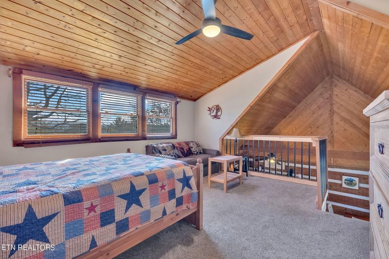 2328 Hidden Mountain Rd, Sevierville, TN 37876