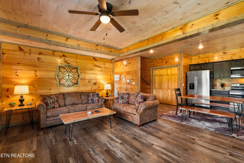 2328 Judson Ln, Sevierville, TN 37876