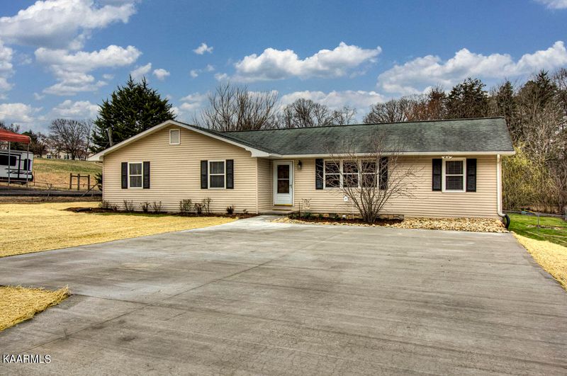 2329 Duncan Rd, Maryville, TN 37803