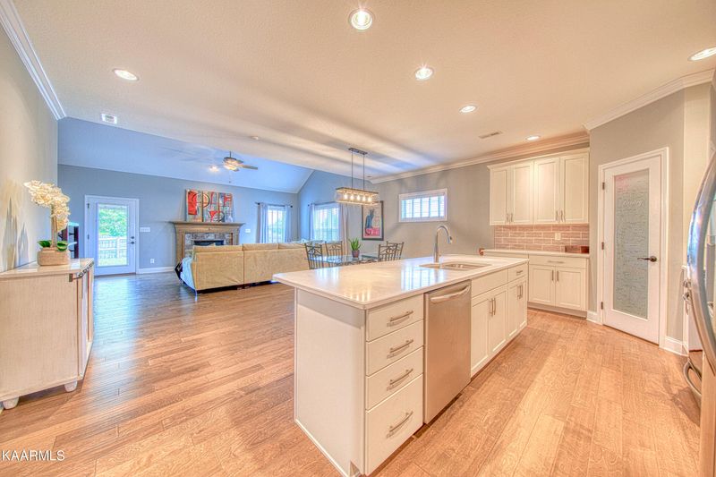 2329 Hickory Crest Ln, Knoxville, TN 37932