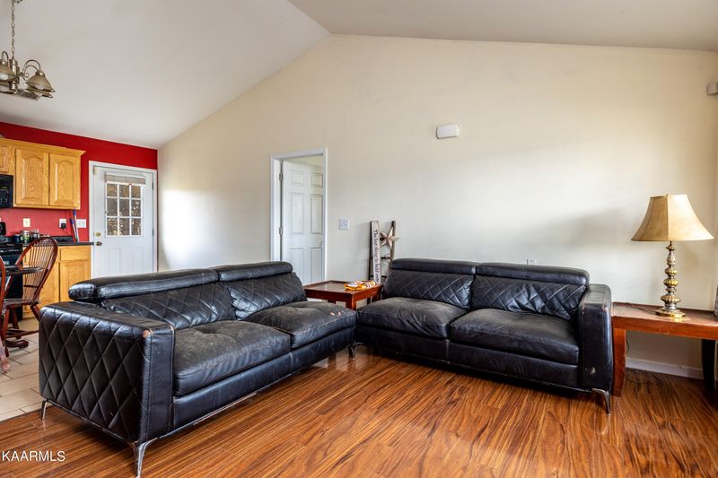 2329 Monarch Cir, Sevierville, TN 37876