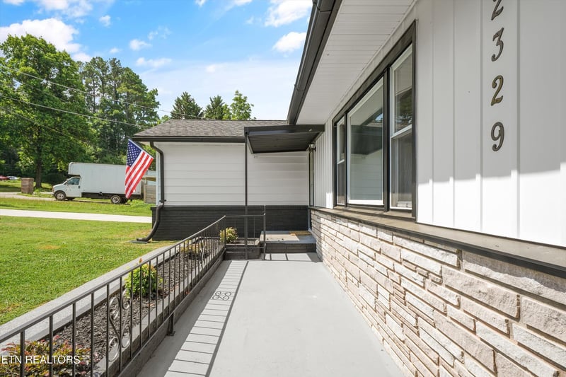 2329 Skyview Dr, Maryville, TN 37803