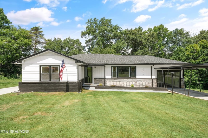 2329 Skyview Dr, Maryville, TN 37803