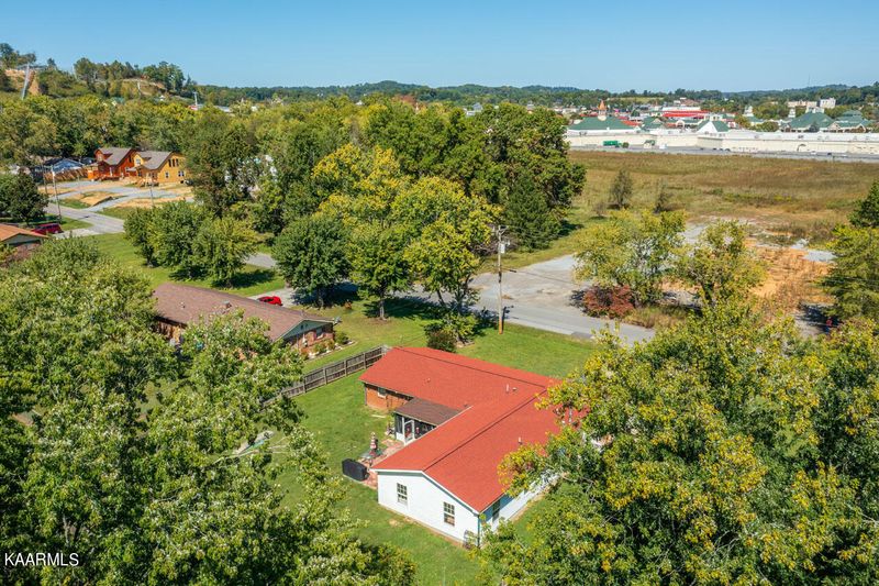 233 Caton Rd, Sevierville, TN 37862