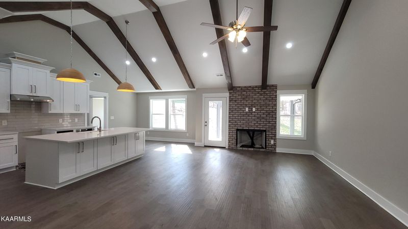 233 Chahyga Cir, Loudon, TN 37774