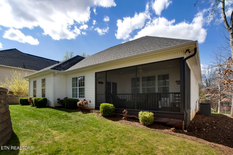 233 Cheestana Way, Loudon, TN 37774