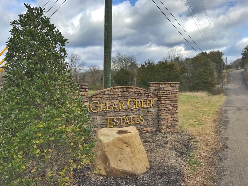 233 Clear Creek Rd, Kodak, TN 37764