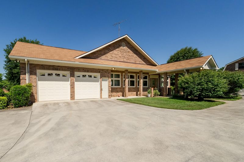 233 County Road 433, Englewood, TN 37329