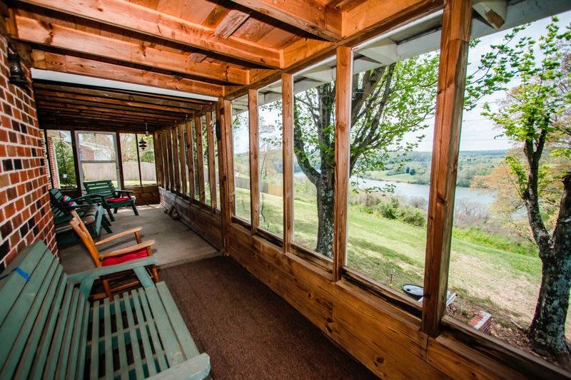 233 Harrison Bend Rd, Loudon, TN 37774