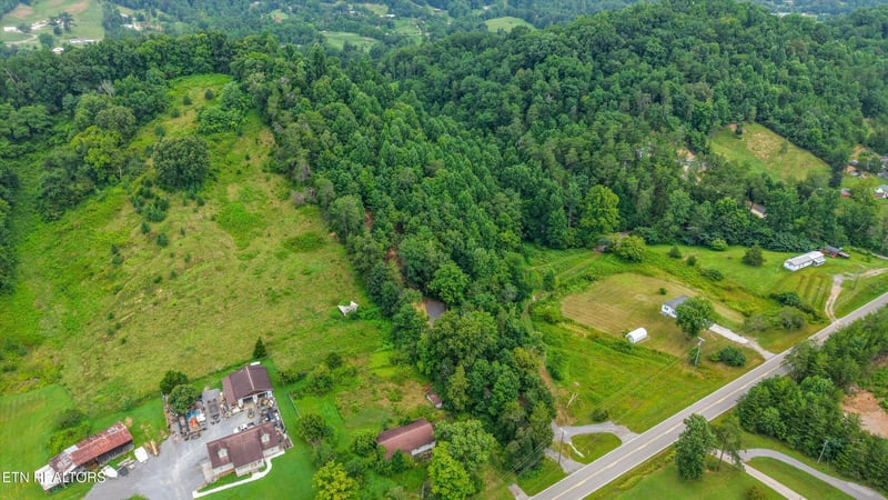 233 Highway 370, Luttrell, TN 37779