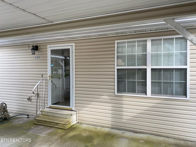 233 Olympia Dr, Alcoa, TN 37701