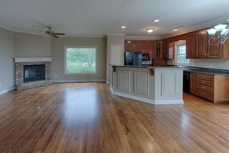 233 Osprey Cir, Vonore, TN 37885