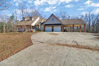 233 Redmon Rd, Wartburg, TN 37887