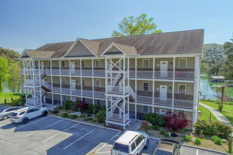 233 Sunset Cove Dr, Maynardville, TN 37807