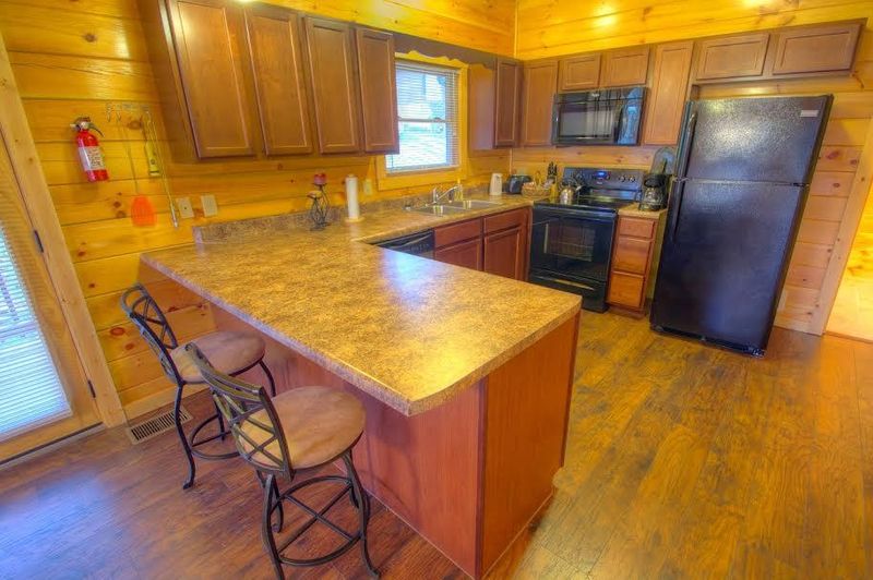 2330 Eagle Feather Dr, Sevierville, TN 37876