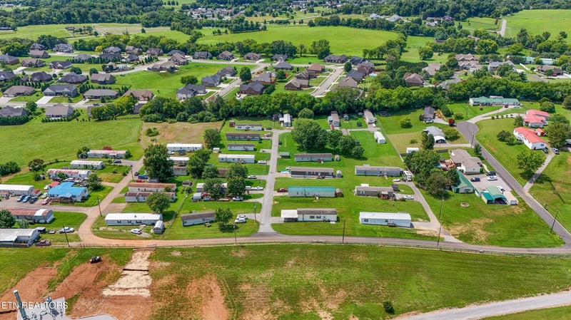 2330 Maxwell Ln, Sevierville, TN 37876