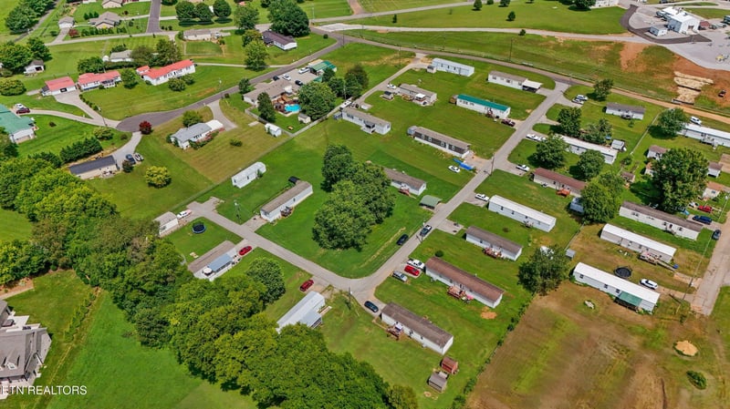 2330 Maxwell Ln, Sevierville, TN 37876
