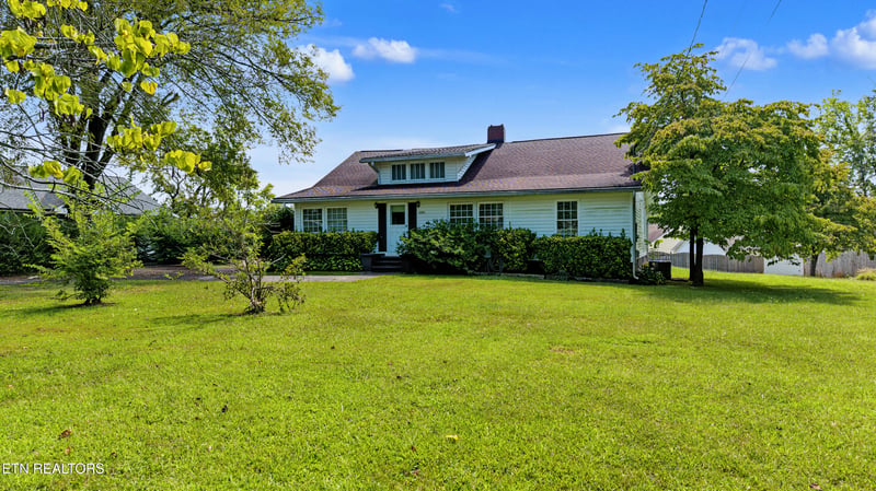 2330 Sevierville Rd, Maryville, TN 37804