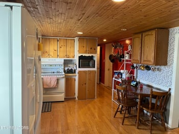 2330 Webb Rd, Sevierville, TN 37876