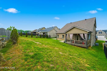 2334 Hickory Crest Ln, Knoxville, TN 37932
