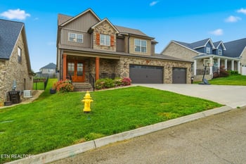 2334 Hickory Crest Ln, Knoxville, TN 37932