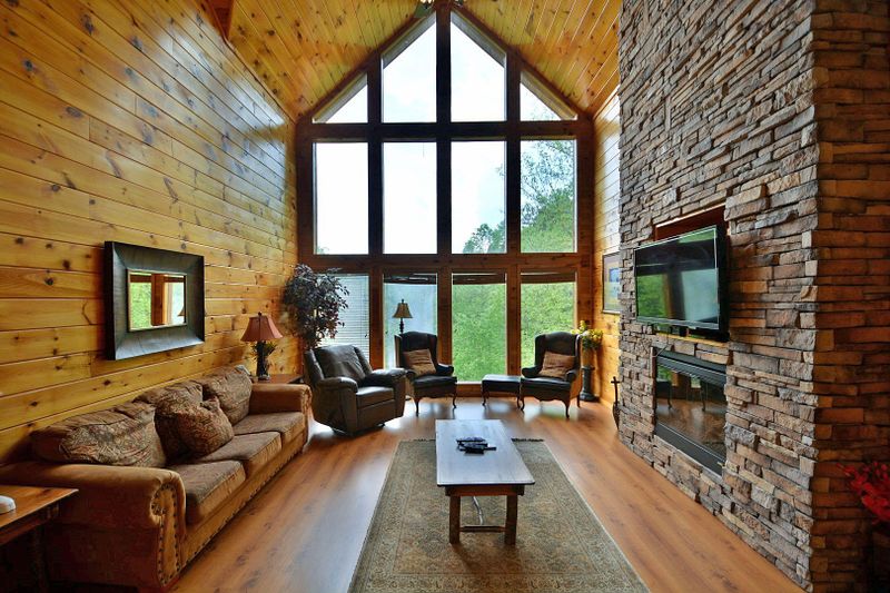 2335 Breezy Rd, Sevierville, TN 37876