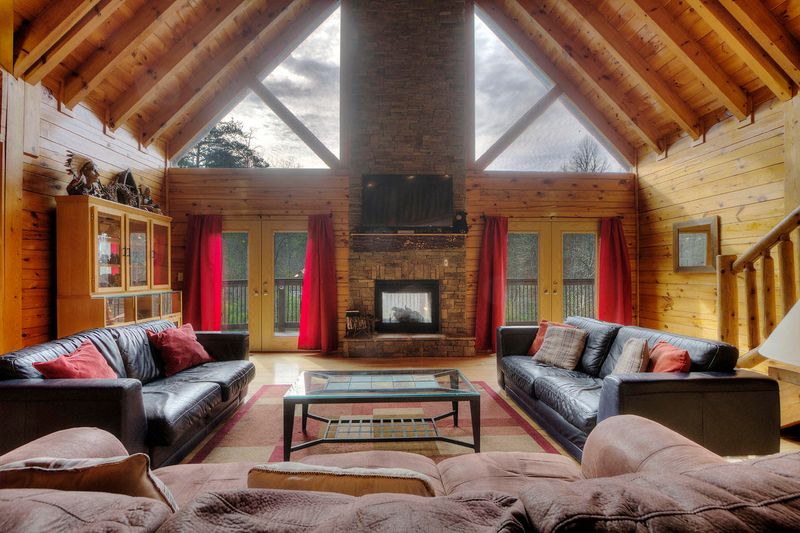 2336 Breezy Rd, Sevierville, TN 37862
