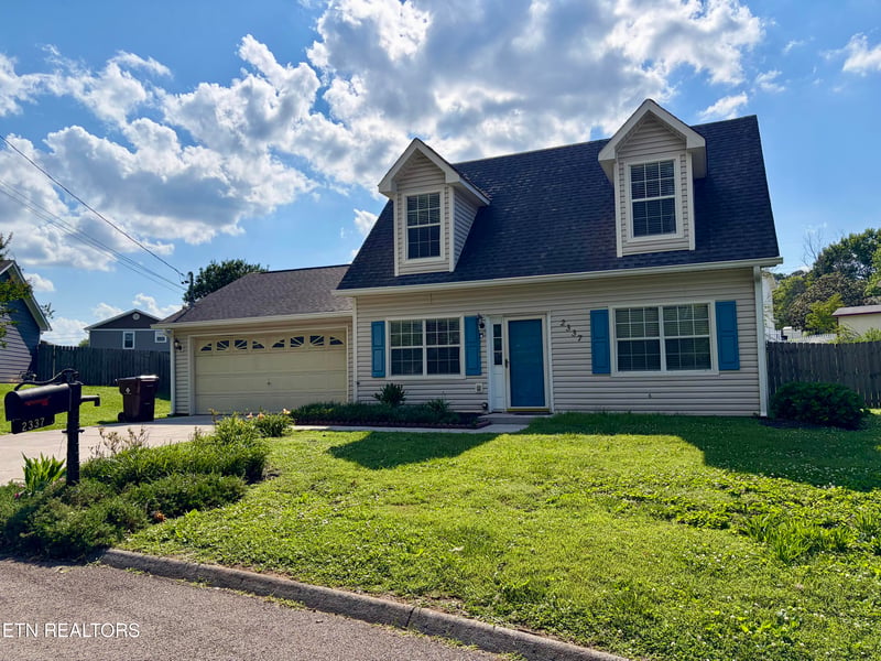 2337 Scanlon Ct, Powell, TN 37849
