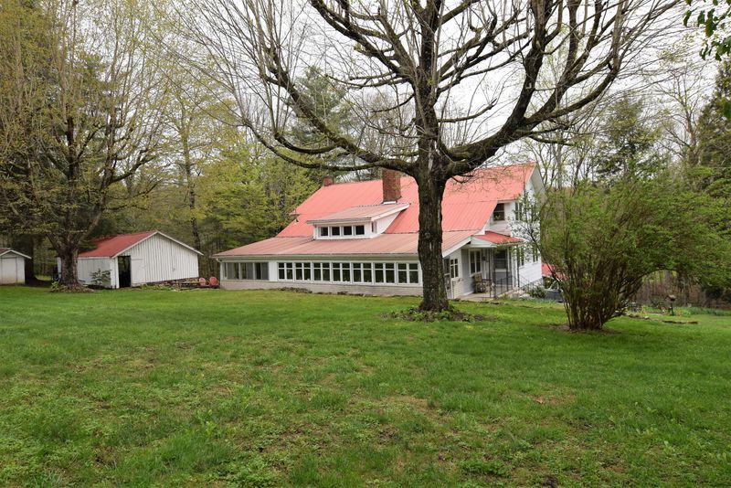 2338 Bear Creek Rd, Oneida, TN 37841