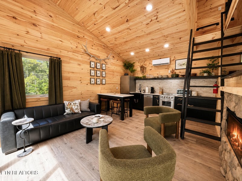2338 Willow Ln, Sevierville, TN 37862