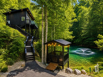 2338 Willow Ln, Sevierville, TN 37862