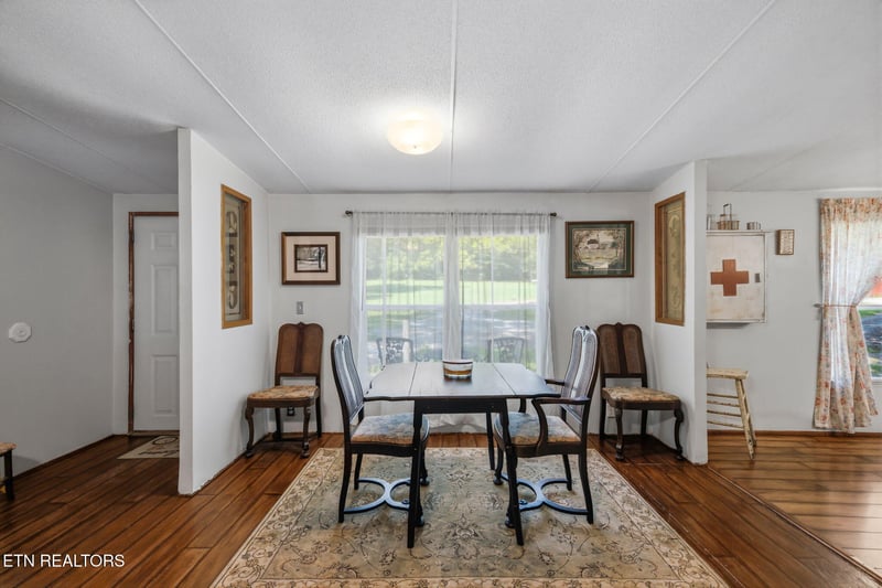 234 Greenbriar Rd, Sweetwater, TN 37874