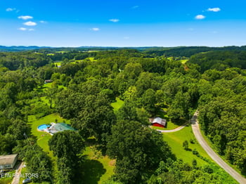 234 Greenbriar Rd, Sweetwater, TN 37874