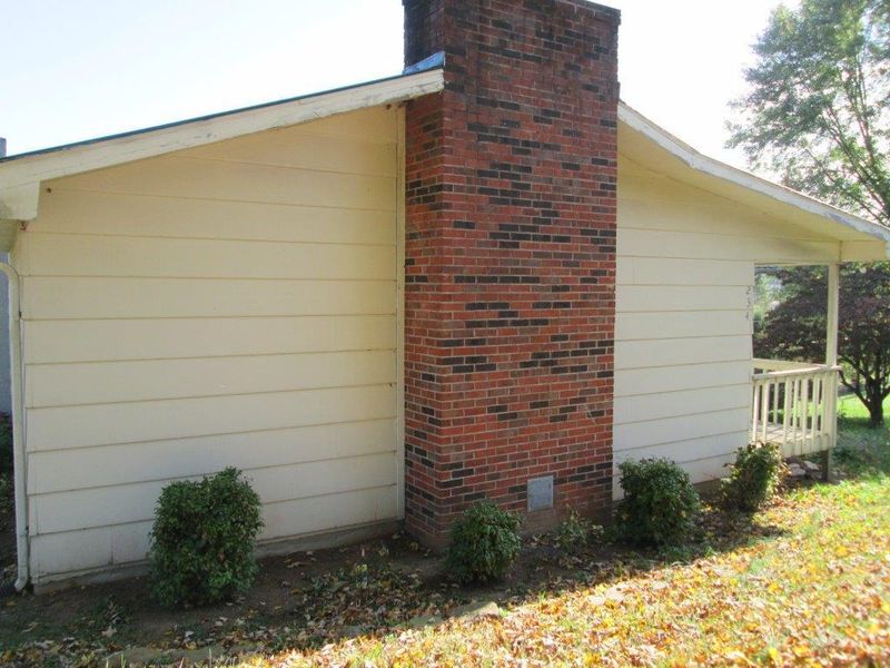 234 Orchard St, Jacksboro, TN 37757