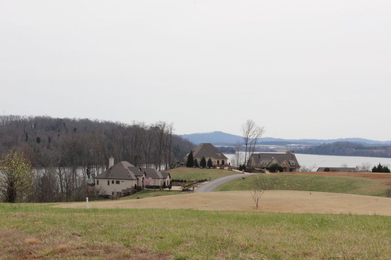 234 Watercrest Dr, Vonore, TN 37885