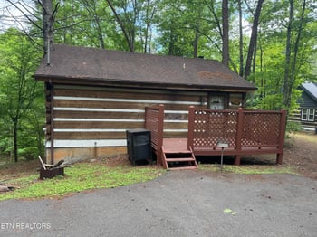 2340 Avon Cir, Sevierville, TN 37876