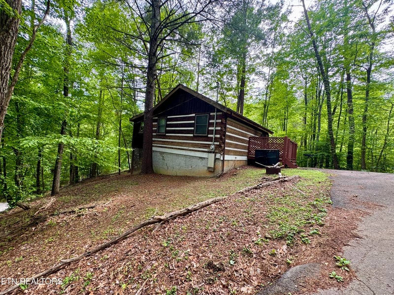 2340 Avon Cir, Sevierville, TN 37876