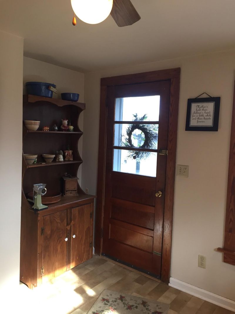 2340 Ellejoy Rd, Walland, TN 37886