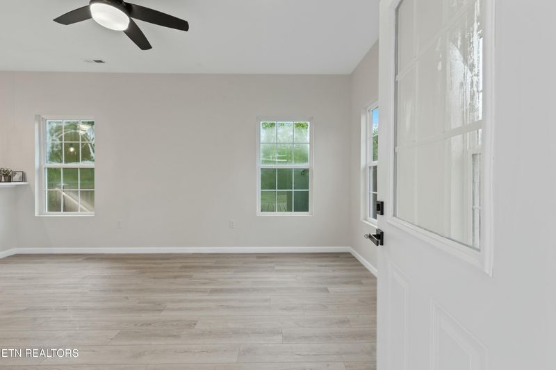 2340 Scenic Mountain Dr, Sevierville, TN 37876