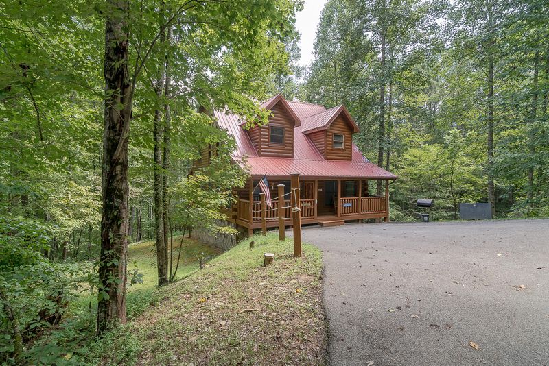 2341 Breezy Rd, Sevierville, TN 37876