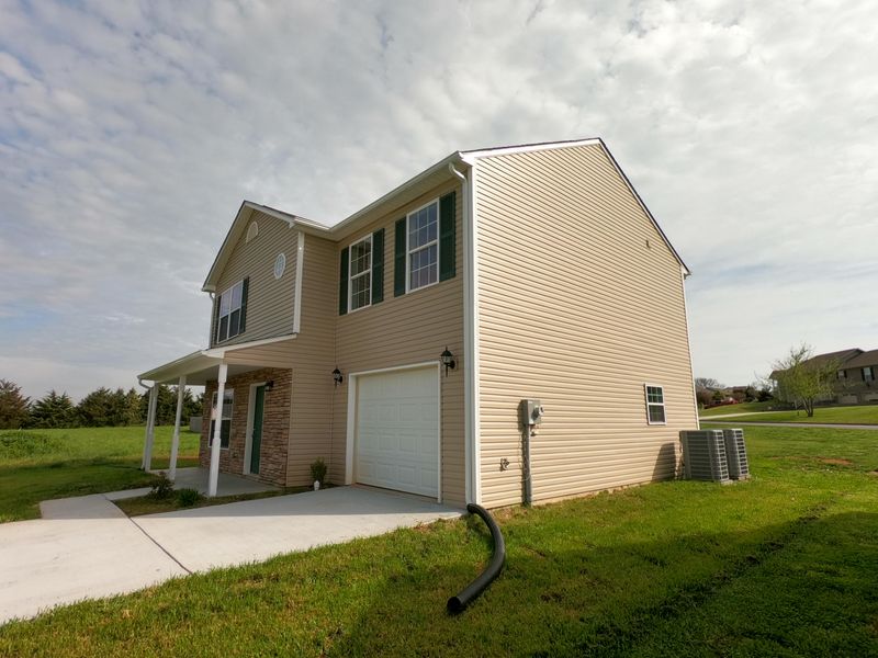 2341 Monarch Cir, Sevierville, TN 37876