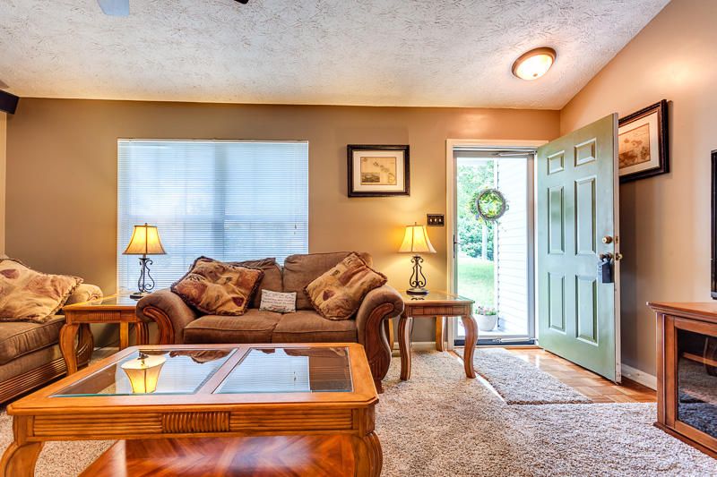2342 Cripple Oak Ln, Powell, TN 37849