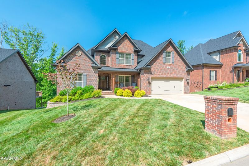 2343 Wolf Crossing Ln, Knoxville, TN 37932
