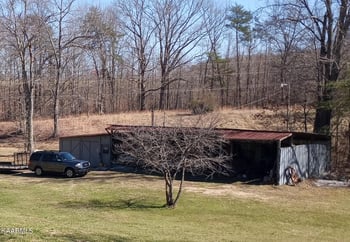 2344 Bear Creek Rd, Oneida, TN 37841