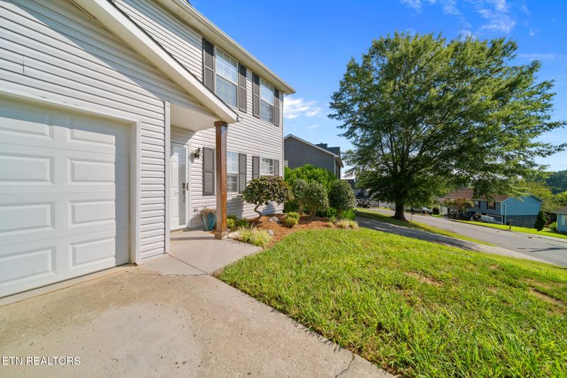 2345 Wadsworth Dr, Knoxville, TN 37921